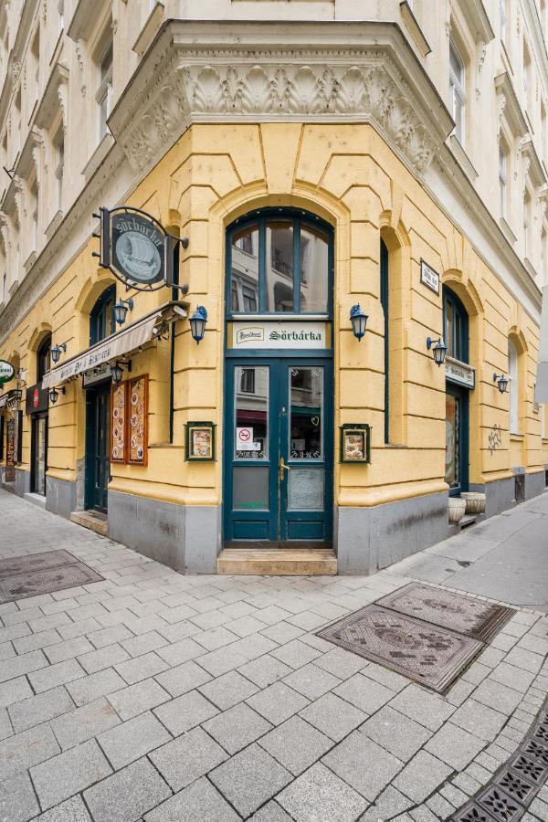 Pyvo Street Home With Balcony By Nw Budapest Eksteriør bilde