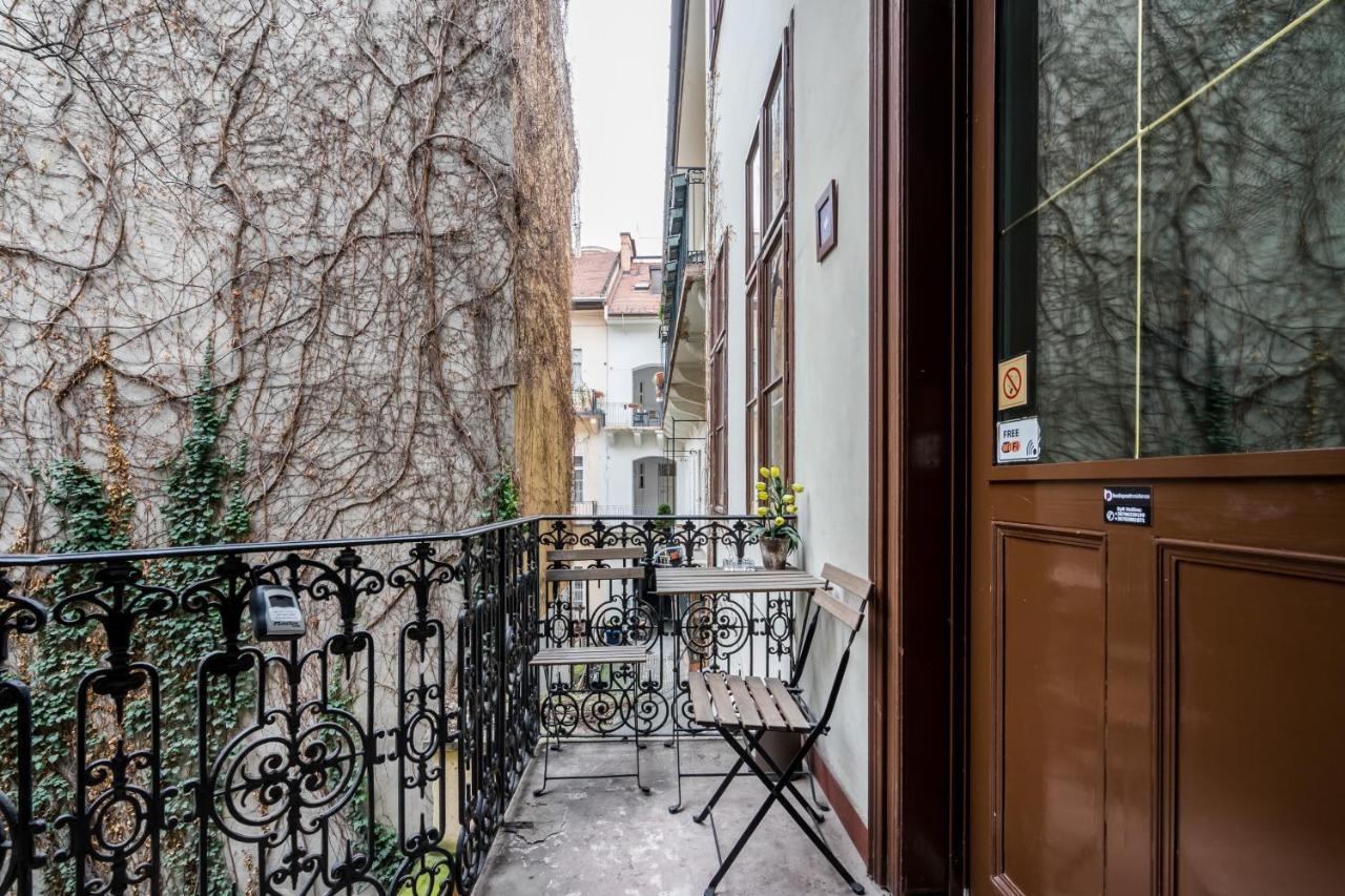 Pyvo Street Home With Balcony By Nw Budapest Eksteriør bilde